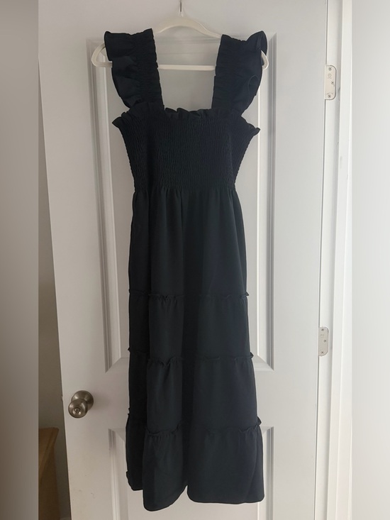 Hill House Dresses & Skirts - Hill House Black Ellie Nap Dress in Crepe Material